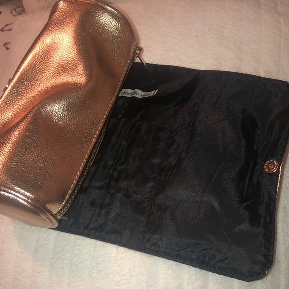 x ROSE GOLD CLUTCH 🌹 - Picture 2 of 2